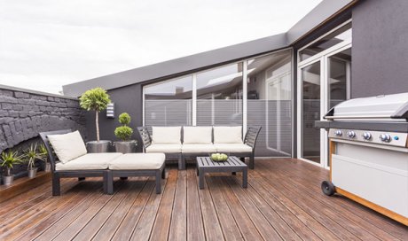 Professionnel pour la pose de terrasse en bois sur mesure à Villefranche-sur-Saône